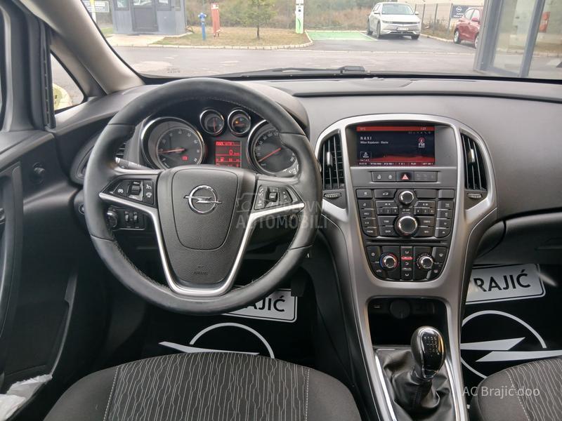 Opel Astra J 1.4 140 HP TNG