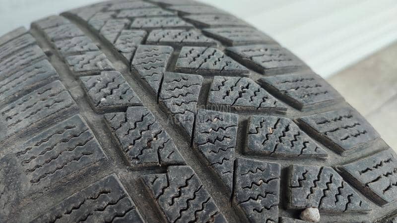 Continental 205/60 R16 Zimska