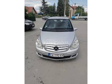 Mercedes Benz B 180 