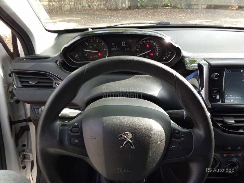 Peugeot 208 8,5,0,0,0.k.m
