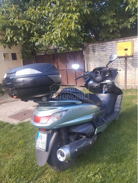 Yamaha Majesty