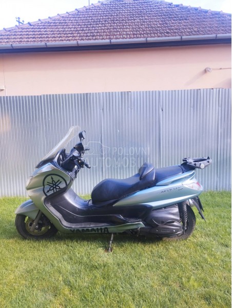 Yamaha Majesty