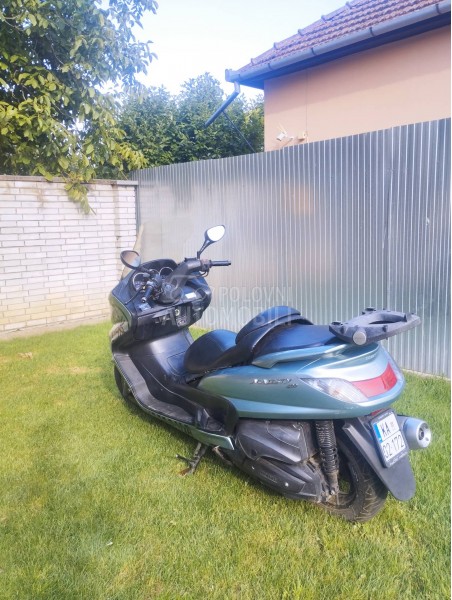 Yamaha Majesty