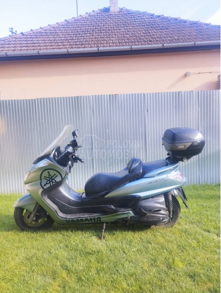 Yamaha Majesty