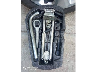 Dizalica kljuc i šlepač za Audi 