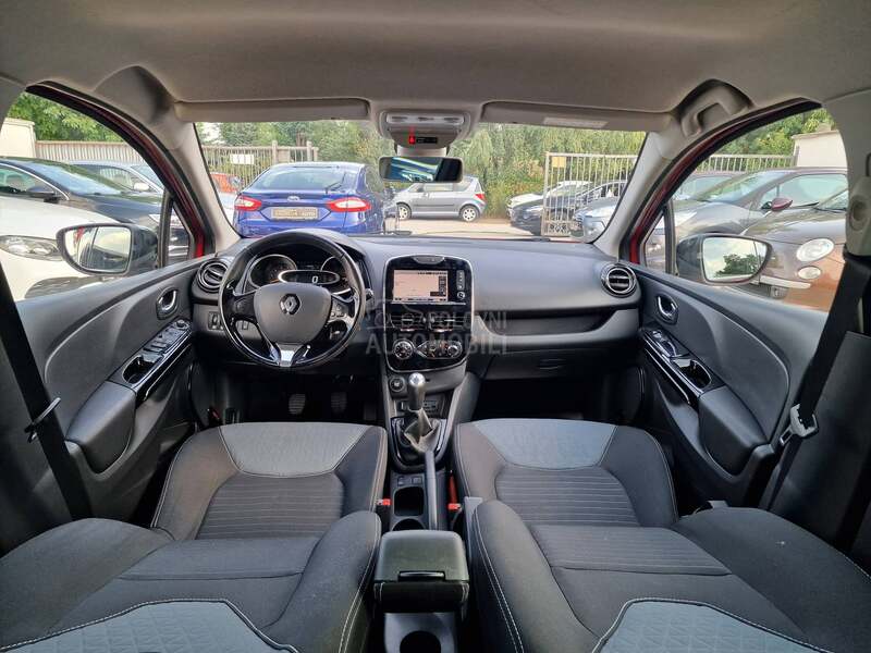 Renault Clio Bass reflex