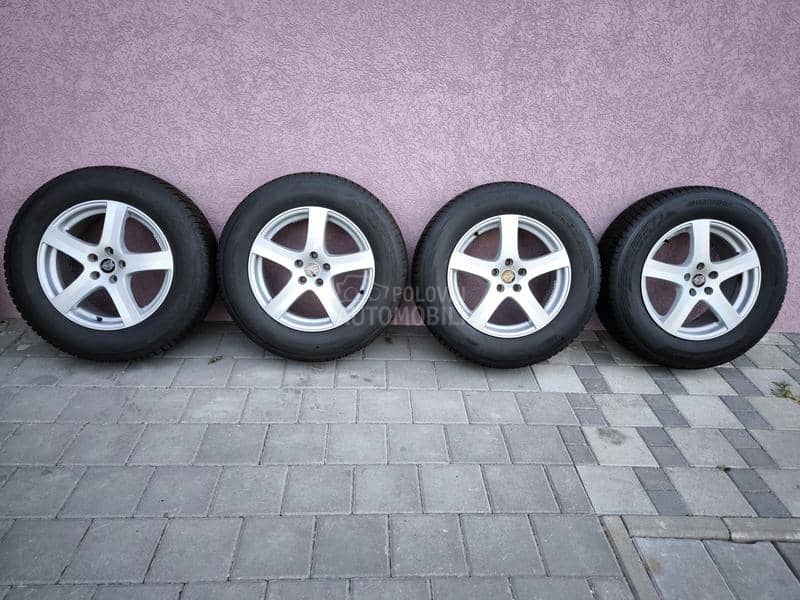 Hankook 235/65 R17 Zimska