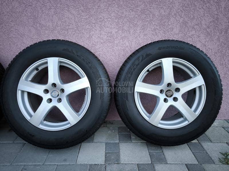 Hankook 235/65 R17 Zimska