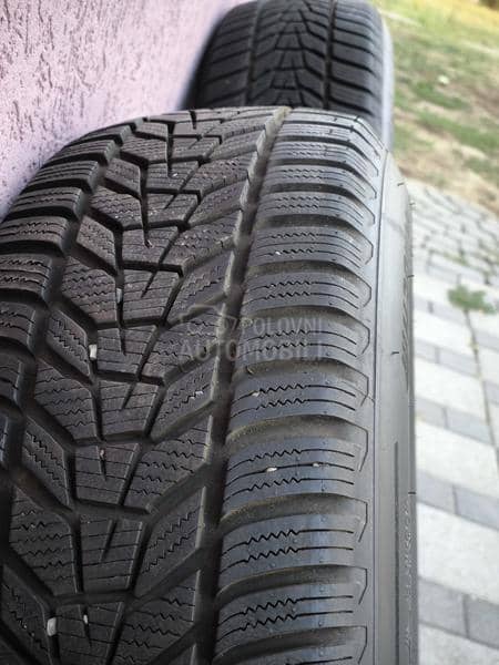 Hankook 235/65 R17 Zimska