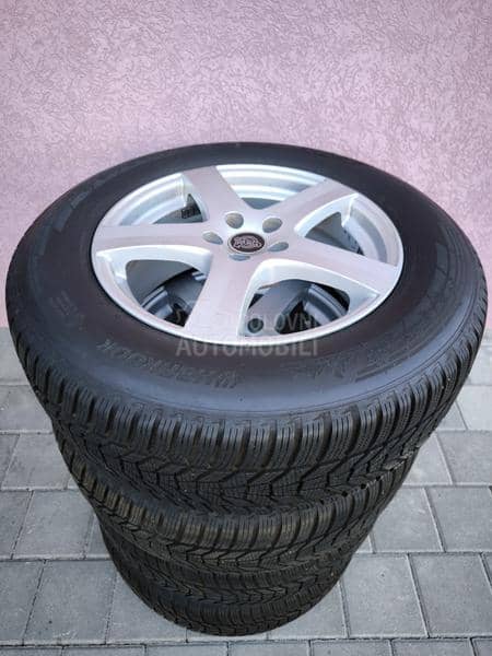 Hankook 235/65 R17 Zimska