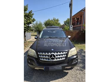 Mercedes Benz ML Klasa 642 2010. god. -  kompletan auto u delovima