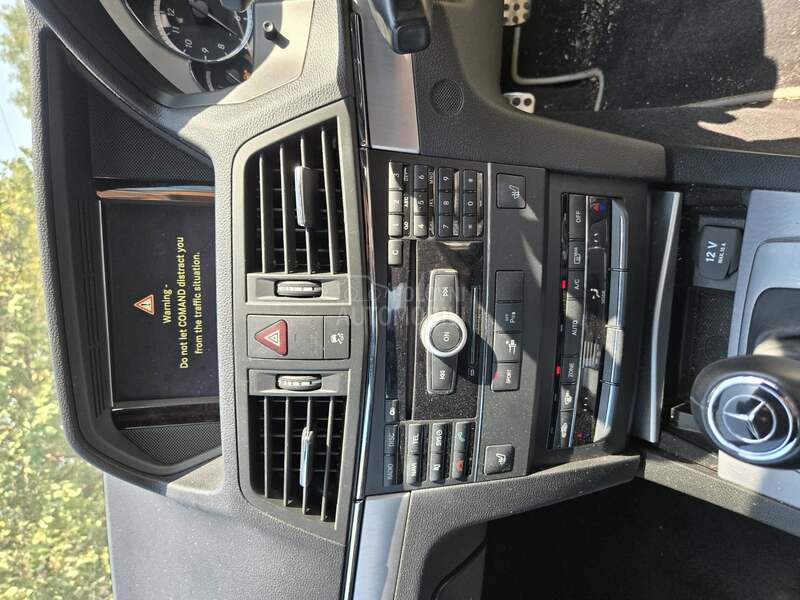 Mercedes Benz E Klasa w207 2010. god. -  kompletan auto u delovima