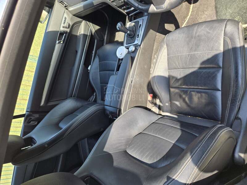 Mercedes Benz E Klasa w207 2010. god. -  kompletan auto u delovima