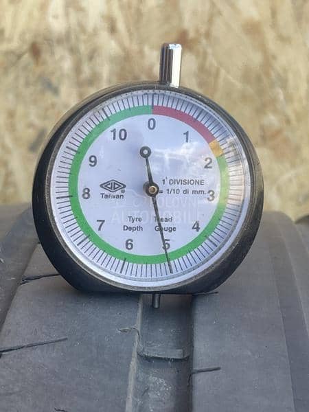 Goodyear 235/40 R19 Letnja