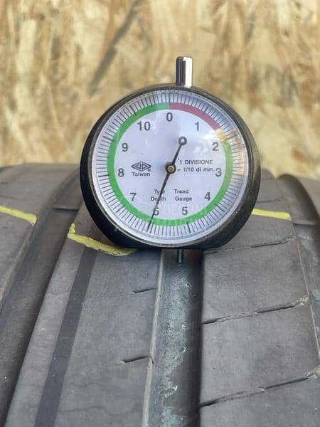 Goodyear 235/40 R19 Letnja