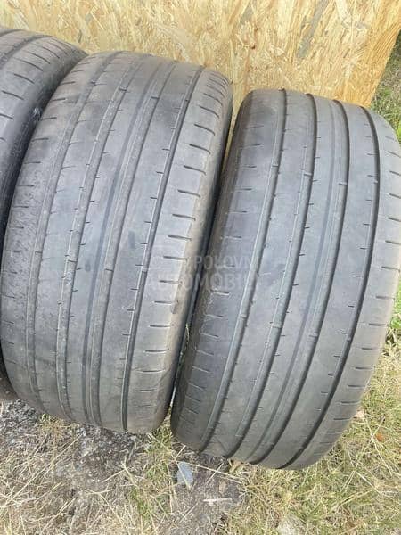 Goodyear 235/40 R19 Letnja