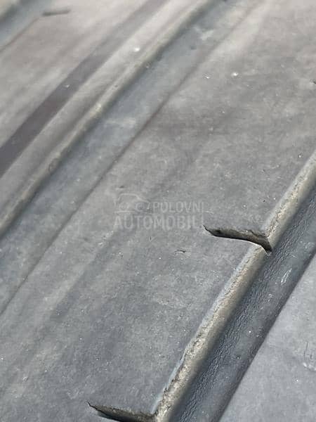 Goodyear 235/40 R19 Letnja
