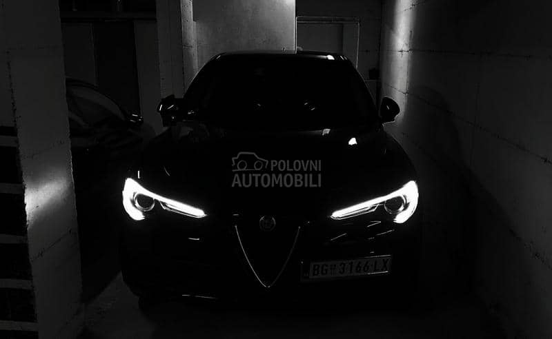 Alfa Romeo Stelvio Q4