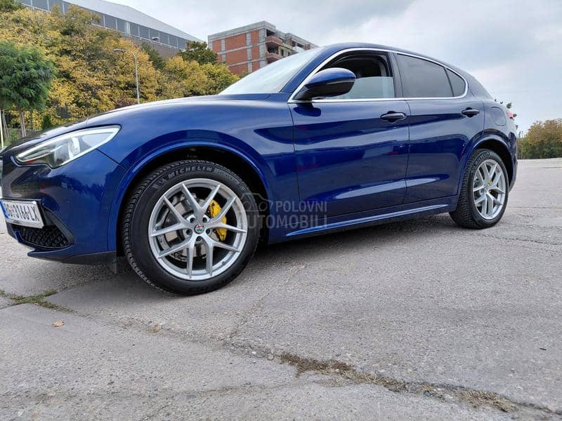 Alfa Romeo Stelvio Q4