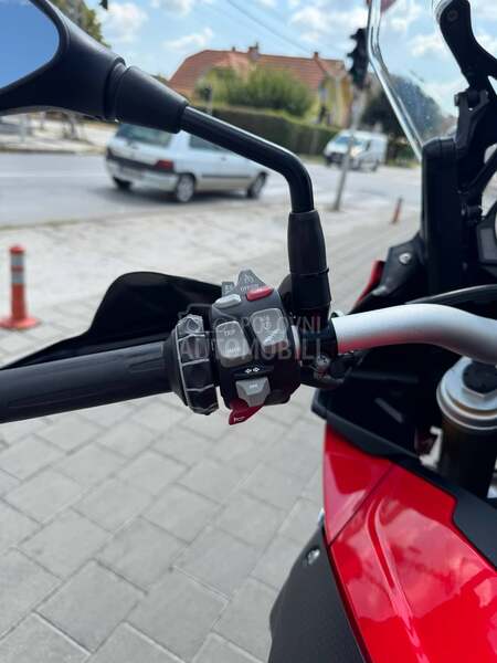 BMW S 1000 XR