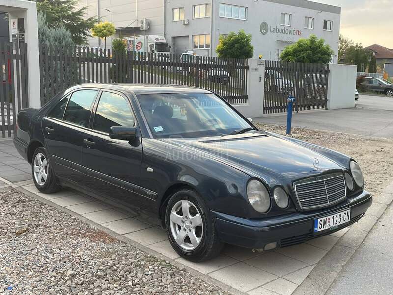 Mercedes Benz E 220 2.0d
