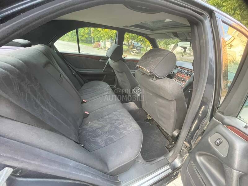 Mercedes Benz E 220 2.0d