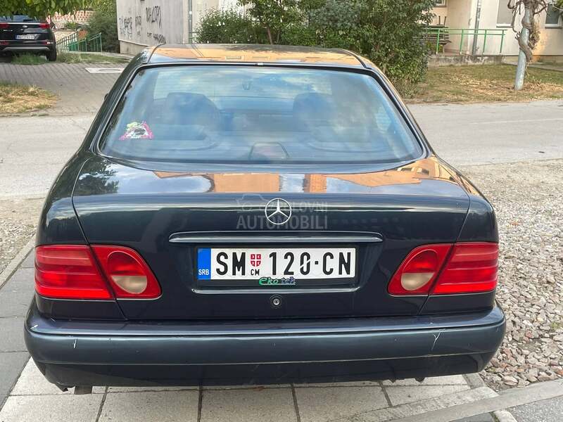 Mercedes Benz E 220 2.0d