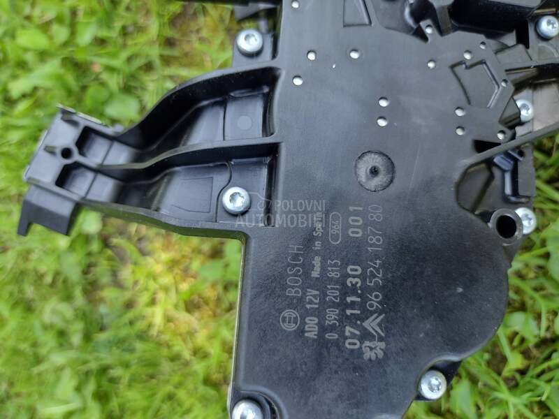 Motor brisača zadnji