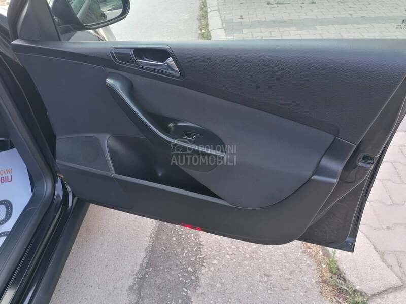 Volkswagen Passat B6 2.0tdi 4x4 TREND CH