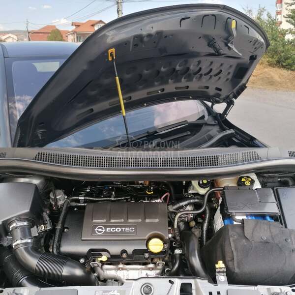Opel Meriva 1.4i ENJOY CH