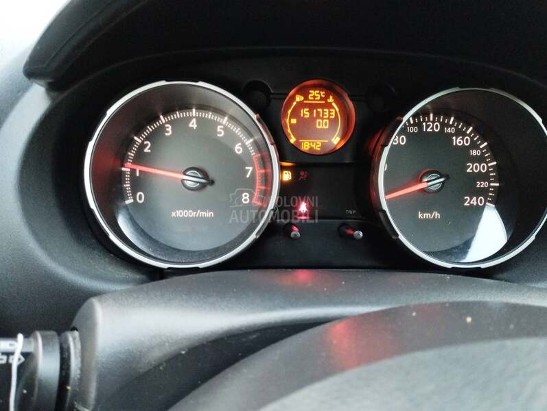Nissan Qashqai + 2 20 ben CH 7 sedista