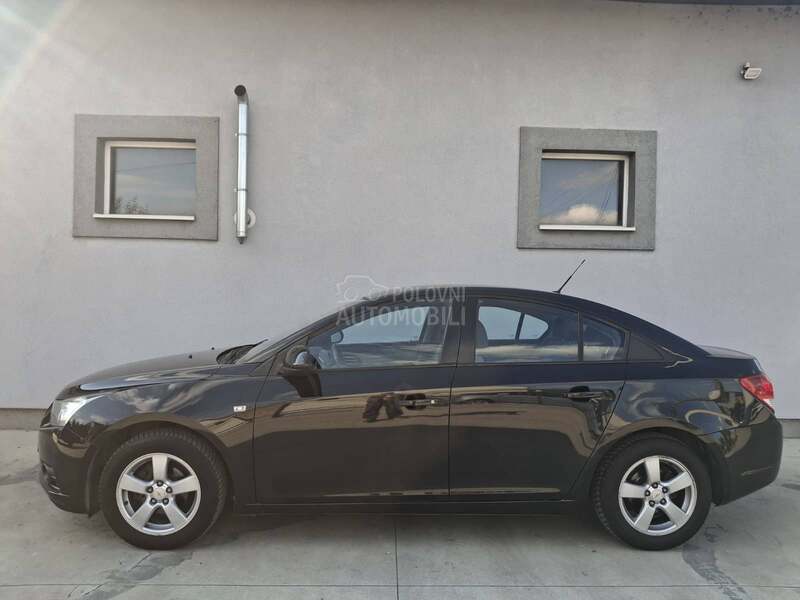 Chevrolet Cruze 1.6 LX Luna