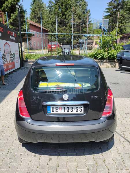 Lancia Ypsilon 