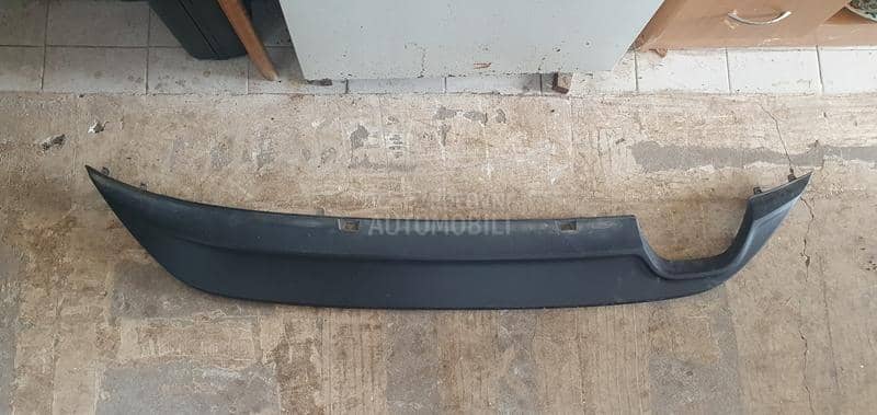 Donji spojler zadnjeg branika