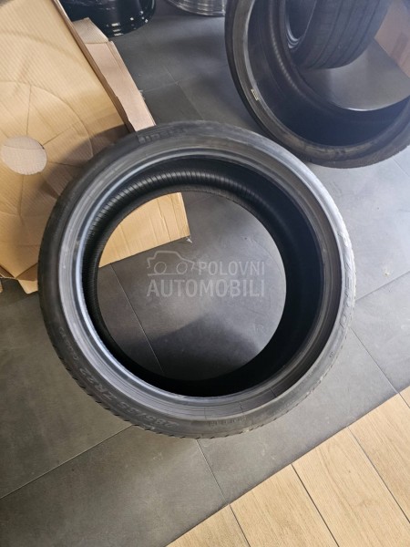 Pirelli 285/35 R22 Letnja