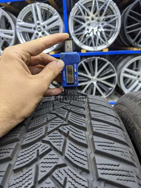 Dunlop 205/60 R16 Zimska