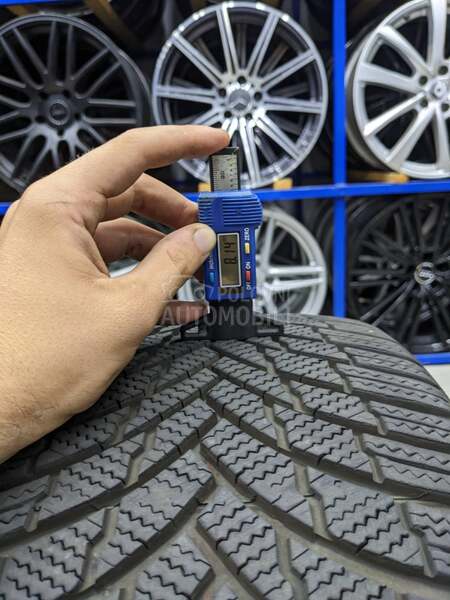 Firestone 235/35 R19 Zimska