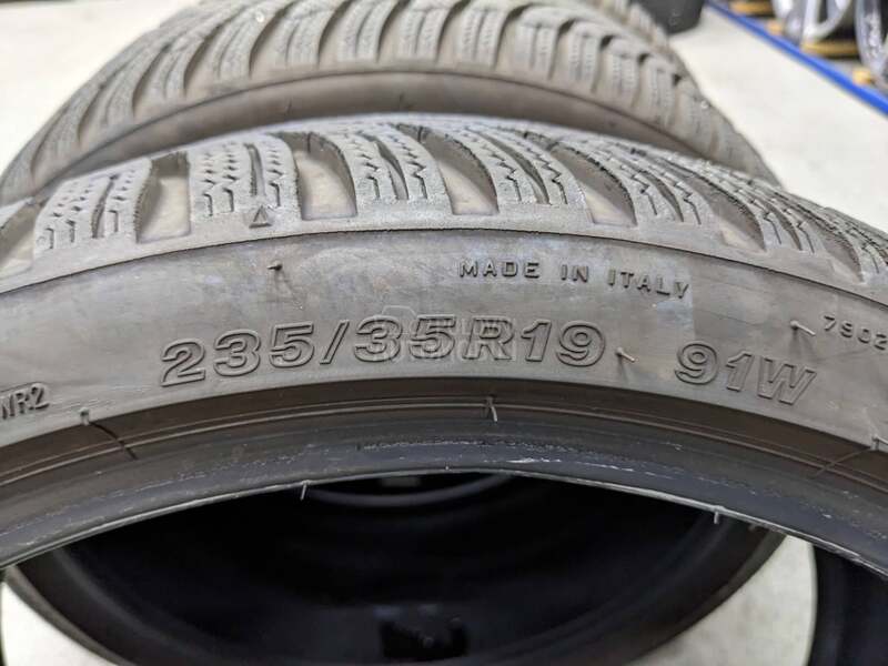 Firestone 235/35 R19 Zimska