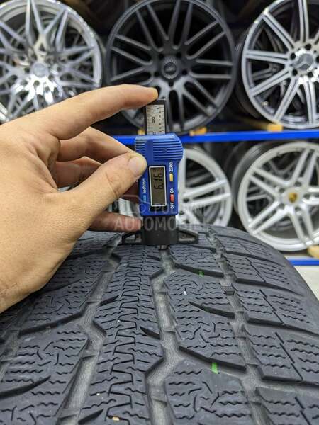 Toyo 245/40 R19 Zimska