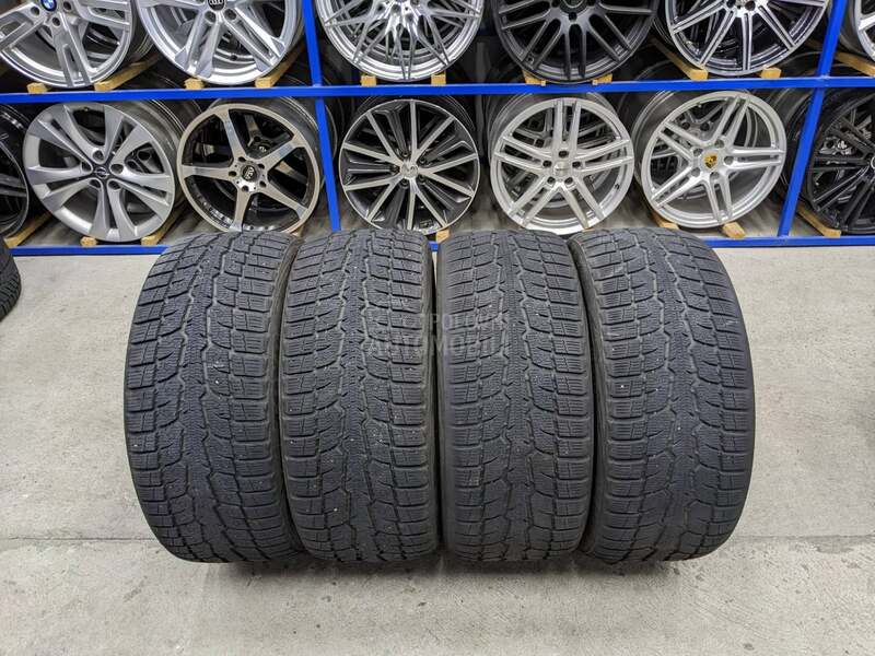 Toyo 245/40 R19 Zimska
