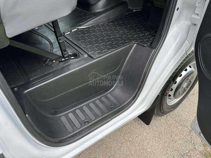 Renault Master 8EP/kupljen nov u srb.TOP