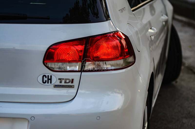 Volkswagen Golf 6 1.6 TDI DSG CH