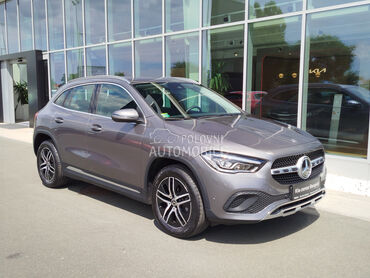 Mercedes Benz GLA 180 2.0 PROGRESSIVE A/T