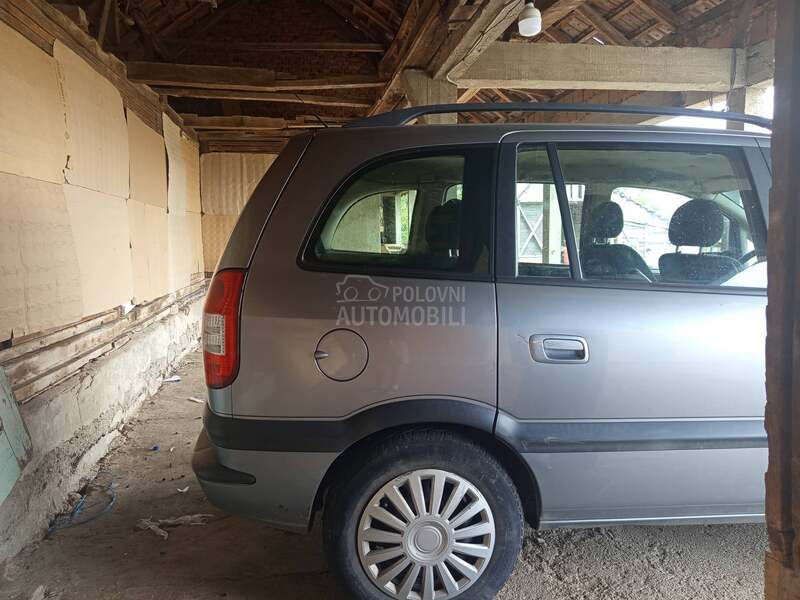 Opel Zafira 