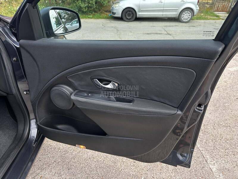 Renault Megane K A P A R I S A N