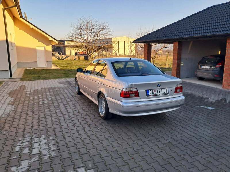 BMW 520 