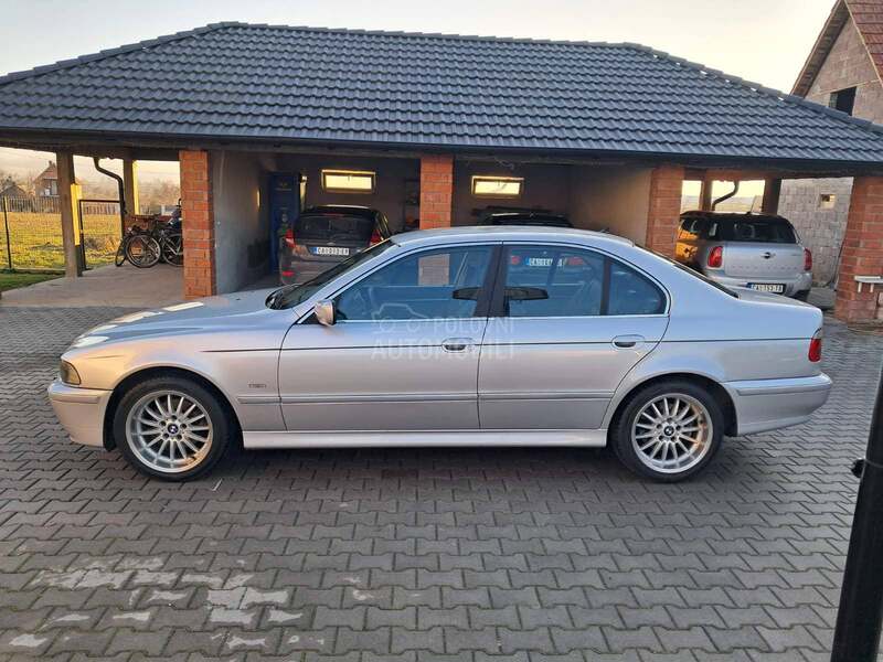 BMW 520 