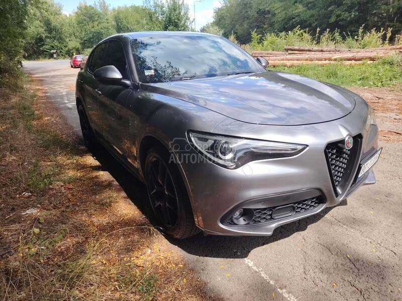 Alfa Romeo Stelvio 2.2