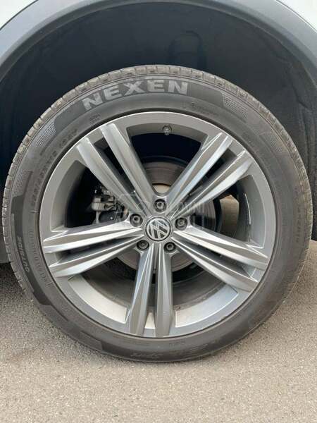 Volkswagen Tiguan 2.0 TDI R-LINE
