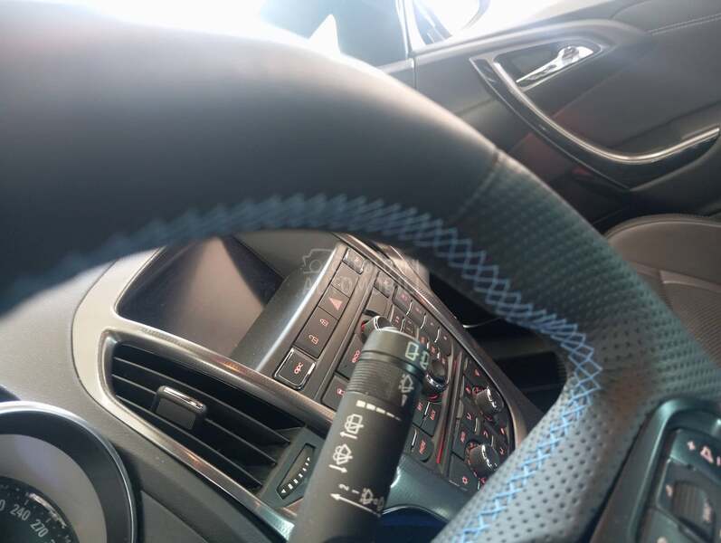 Opel Astra J OPC